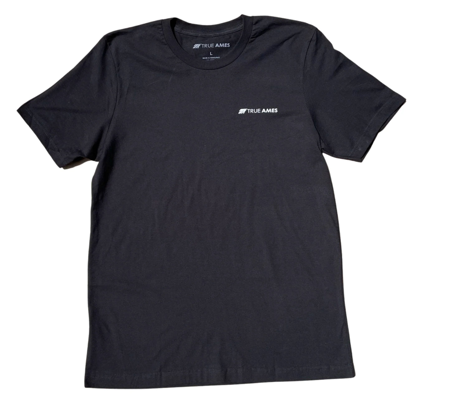 TRUE AMES MILTI-FIN LOGO T-SHIRT - BLACK