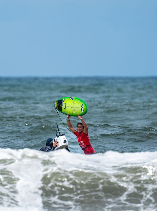 ...LOST DRIVER 3.0 ROUND 6'3" PU FCS II 32.75L