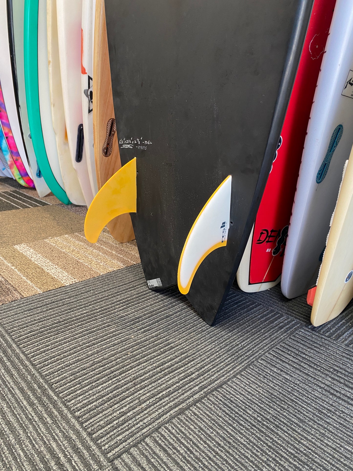 JS BLACK BARON 6'2" PE FCS II 42.6L