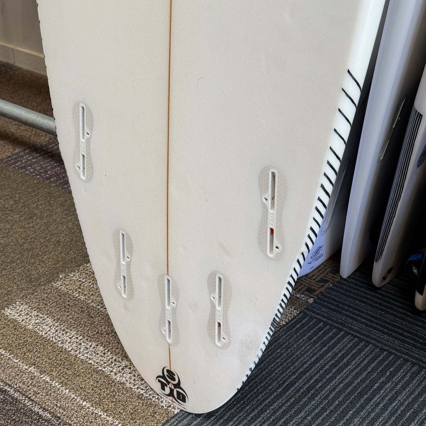...LOST RETRO RIPPER 6'4" FCS II 38L