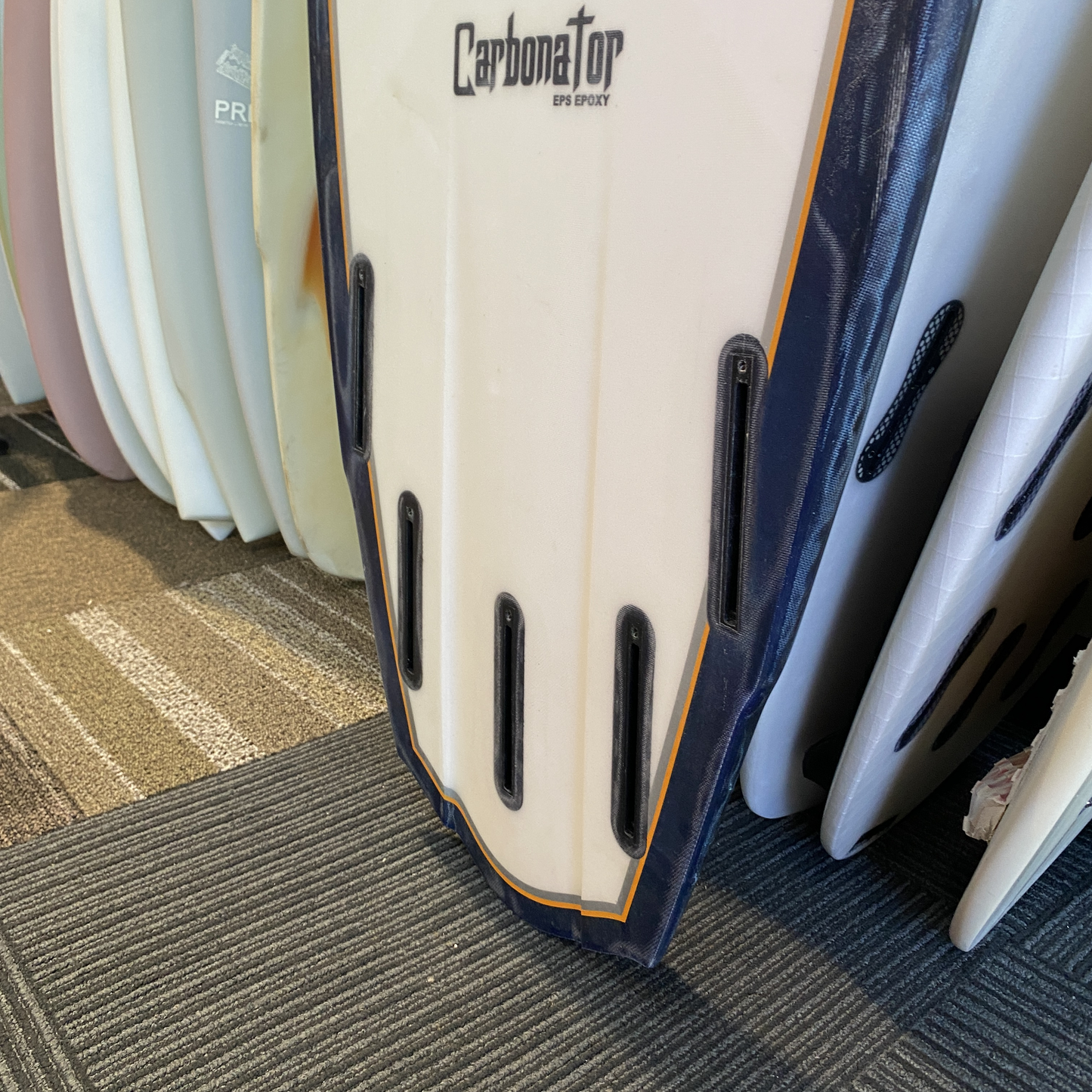 HC CARBONATOR 5'11" FUTURES EPS 39L