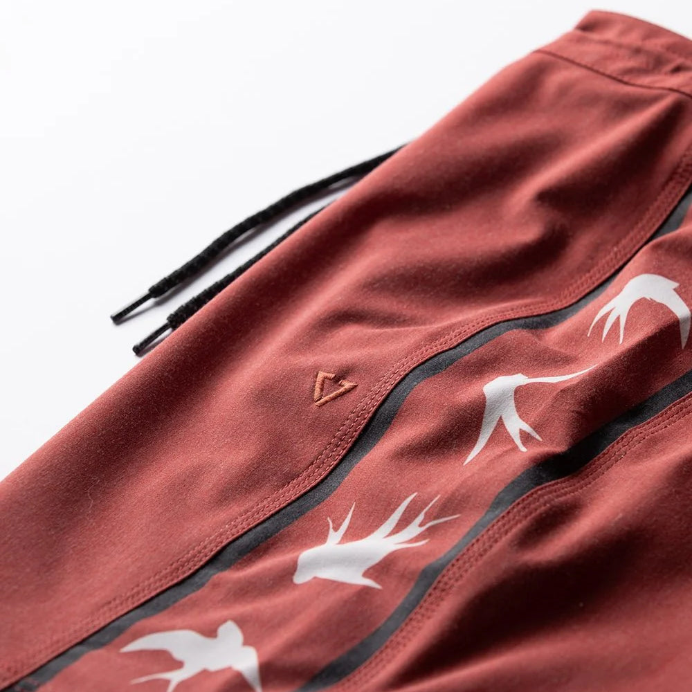 VISSLA NK SWARM 21" BOARDSHORT - RED