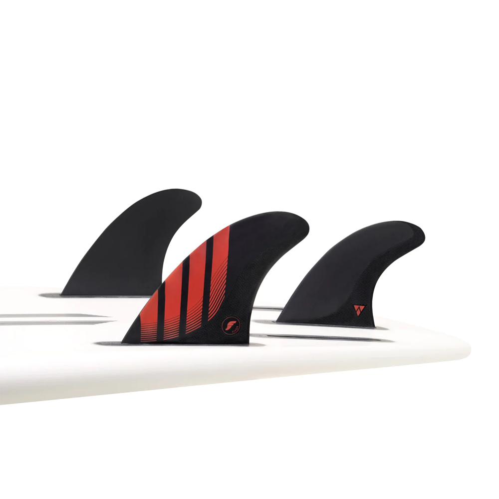 FUTURES P8 ALPHA TRI L CARBON/RED