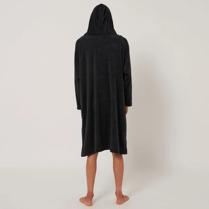 O&E SURF ESSENTIAL L/S PONCHO - DULL BLACK