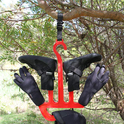 O&E QUICK DRY WETSUIT ACCESSORY HANGER