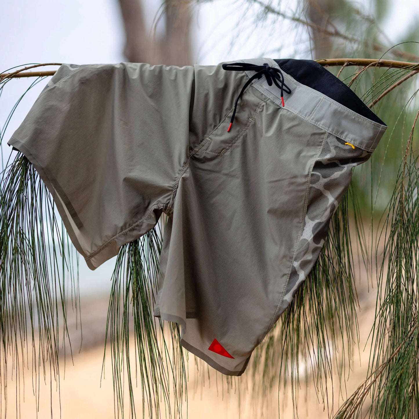 FLORENCE AIRTEX 2-IN-1 BOARDSHORT - MOSS GREY