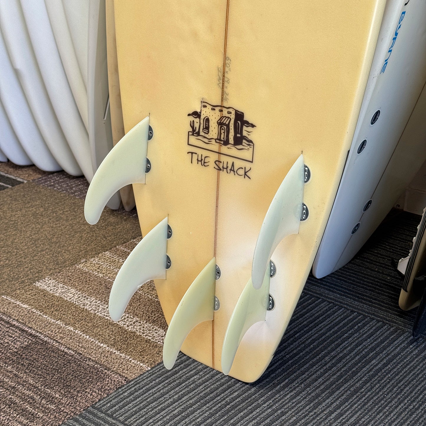 HOTWIRE SURFBOARDS THE SHACK 6'0" FCS 27L