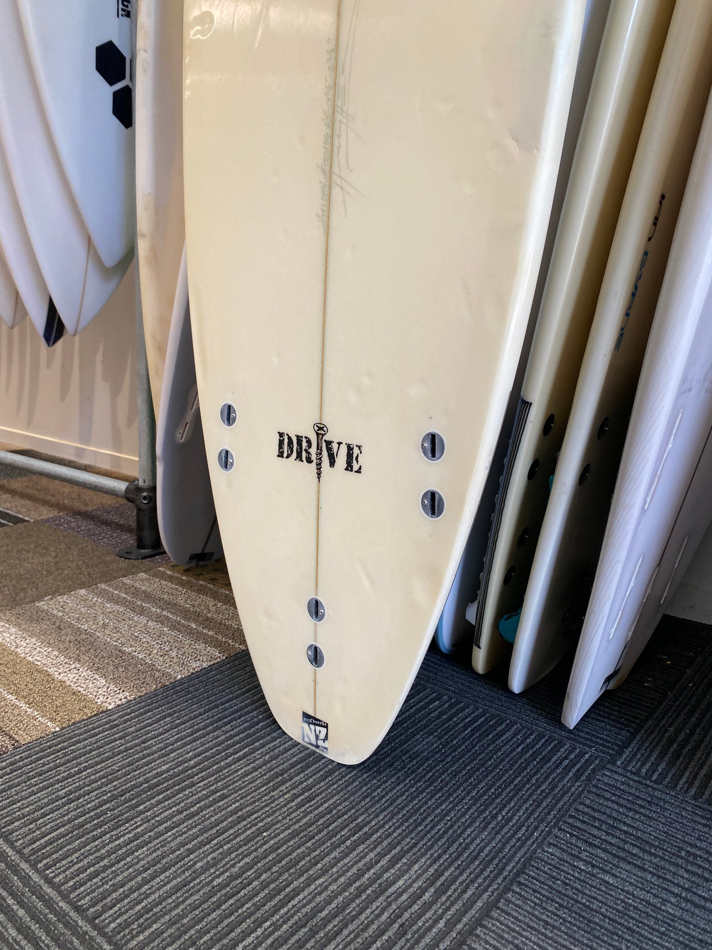 HUGHES DRIVE 6'3" FCS PU 30L