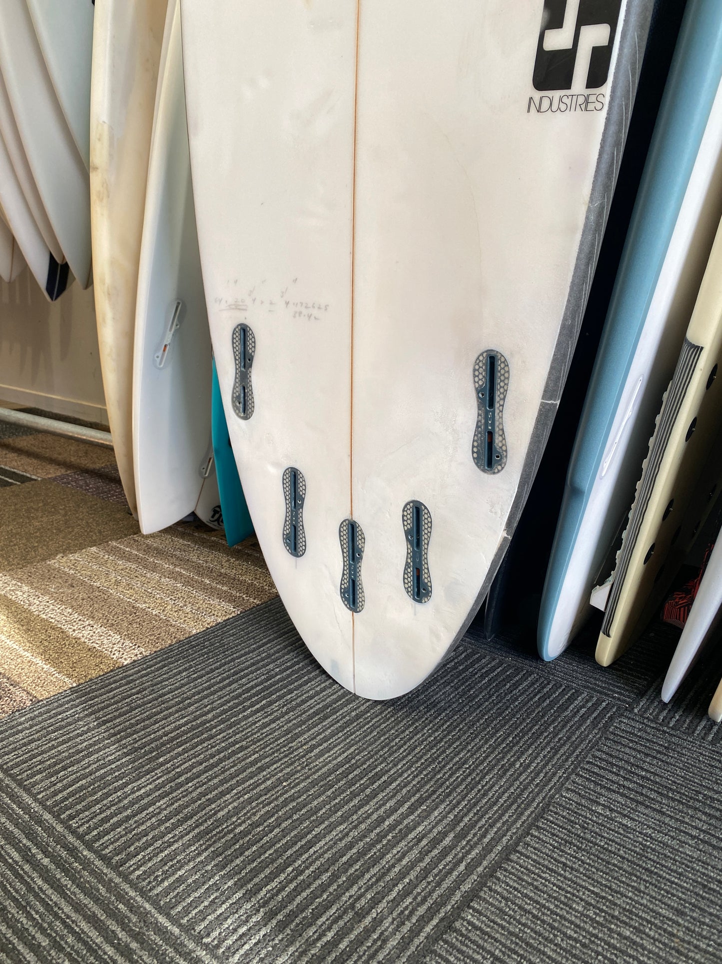JS MONSTA BOX 6'4" PU FCS II 38.4L