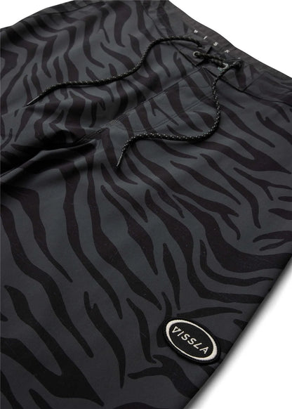 VISSLA MOZAMVIQUE 21" BOARDSHORT - PHANTOM