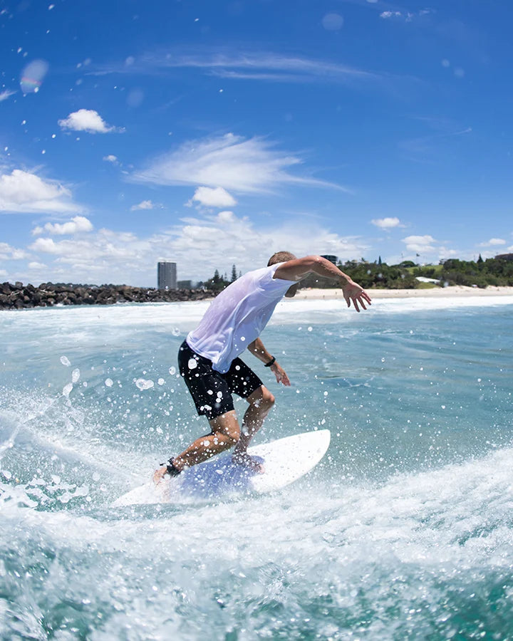 MICK FANNING EVENFLOW 6'0" EPOXY-LAM FCS II 36.85L - WHITE