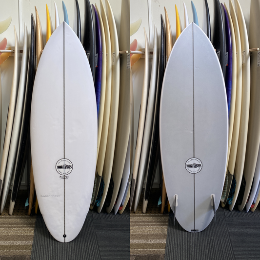 JS BARON FLYER 5'4" PU FCS II 26.8L