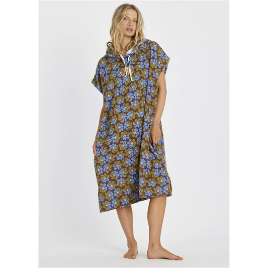 SISSTREVOLUTION WARM WAVES HOODED TOWEL - MOCHA