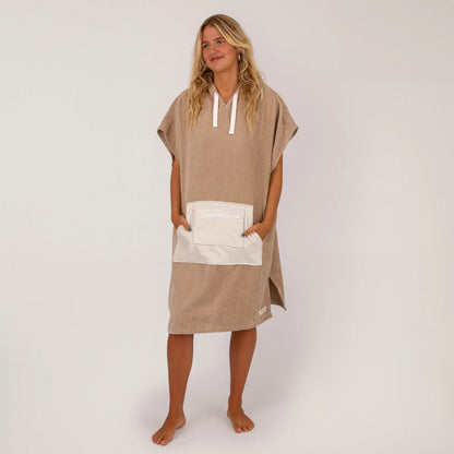 O&E DAYDREAM HOODED PONCHO - HAZELNUT