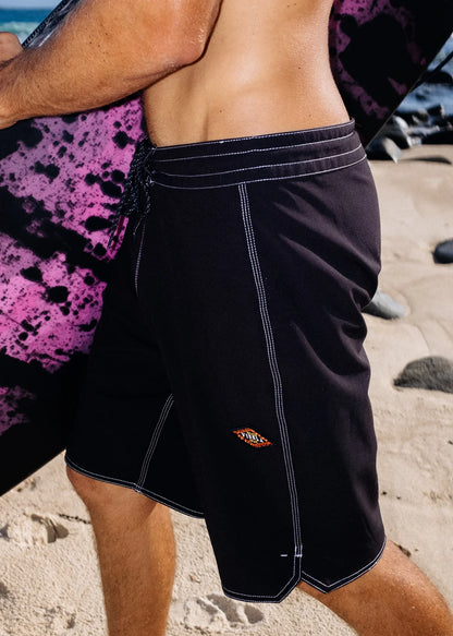 VISSLA LONG SETS 21" BOARDSHORT - BLACK